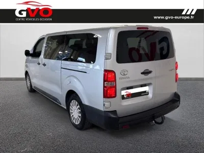TOYOTA PROACE Combi Long 115 D-4D Dynamic occasion 2018 - Photo 2
