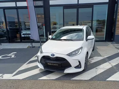 TOYOTA Yaris 116h Design 5p MY22 occasion 2023 - Photo 1