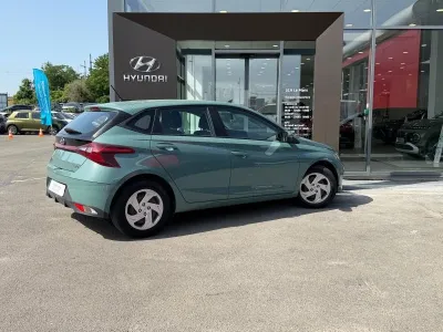 HYUNDAI i20 1.2 84ch Initia occasion 2023 - Photo 4