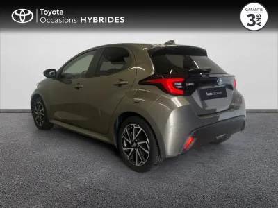 TOYOTA Yaris 116h Design 5p MY22 occasion 2023 - Photo 2