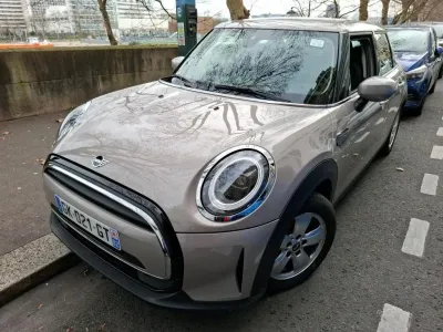 MINI Mini 5 Portes One 102ch Essential BVA7 occasion 2022 - Photo 1