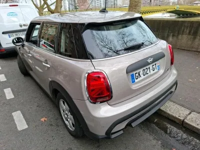 MINI Mini 5 Portes One 102ch Essential BVA7 occasion 2022 - Photo 4