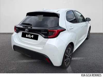 TOYOTA Yaris 116h Design 5p MY22 occasion 2022 - Photo 2