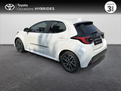 TOYOTA Yaris 116h Design 5p MY22 occasion 2023 - Photo 2