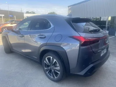 LEXUS UX 250h 2WD Premium Edition MY21 occasion 2021 - Photo 4