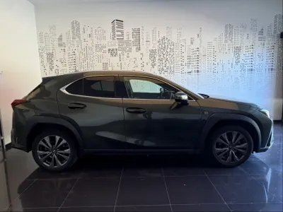 LEXUS UX 300h F SPORT Design 2WD MC25 occasion 2023 - Photo 4