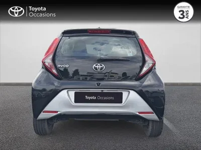 TOYOTA Aygo 1.0 VVT-i 72ch x-play x-app 5p MC18 occasion 2019 - Photo 4
