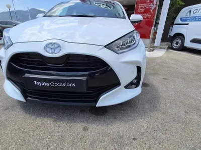 TOYOTA Yaris 116h Design 5p MY26 occasion 2026 - Photo 2
