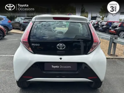 TOYOTA Aygo 1.0 VVT-i 69ch x-play x-touch 3p occasion 2017 - Photo 4