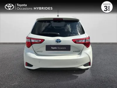 TOYOTA Yaris 100h Chic 5p RC18 occasion 2018 - Photo 4