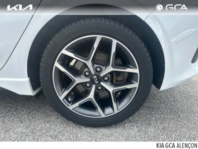 KIA Ceed 1.4 T-GDI 140ch GT Line MY20 occasion 2019 - Photo 4