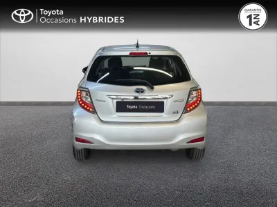 TOYOTA Yaris HSD 100h Dynamic 5p occasion 2013 - Photo 4