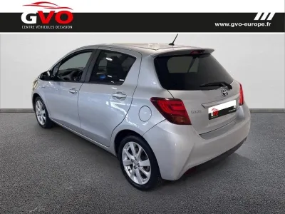 TOYOTA Yaris HSD 100h Dynamic 5p occasion 2014 - Photo 2