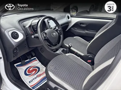 TOYOTA Aygo 1.0 VVT-i 72ch x-play 5p occasion 2019 - Photo 3
