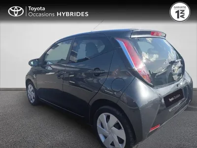 TOYOTA Aygo 1.0 VVT-i 69ch x-play x-shift 5p occasion 2016 - Photo 2