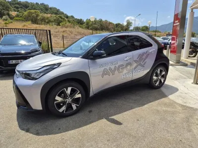 TOYOTA Aygo X 116h Graphic occasion 2026 - Photo 4