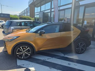TOYOTA C-HR 2.0 Hybride 200ch Collection Premiere NG23 occasion 2024 - Photo 4
