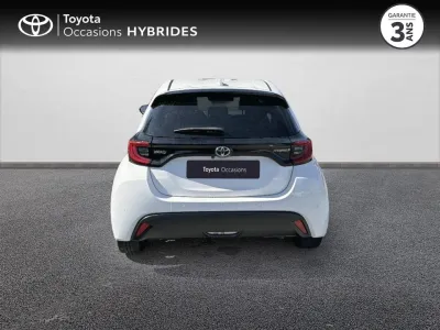 TOYOTA Yaris 116h Design 5p MY22 occasion 2023 - Photo 4