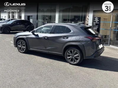 LEXUS UX 250h F SPORT Design 2WD occasion 2024 - Photo 2