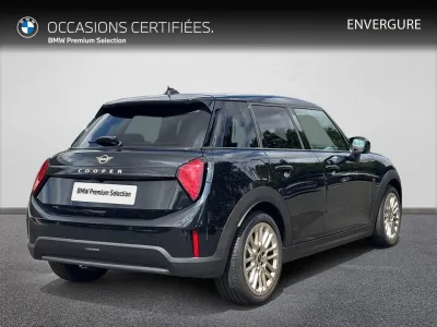 MINI Cooper 5 Portes C 156ch Favoured DKG7 occasion 2024 - Photo 2