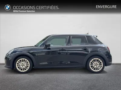 MINI Cooper 5 Portes C 156ch Favoured DKG7 occasion 2024 - Photo 3