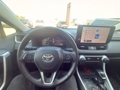 TOYOTA RAV4 2.5 Hybride 222ch Dynamic AWD-i MY24 occasion 2024 - Photo 2