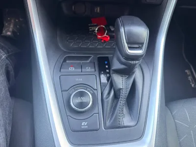 TOYOTA RAV4 2.5 Hybride 222ch Dynamic AWD-i MY24 occasion 2024 - Photo 4