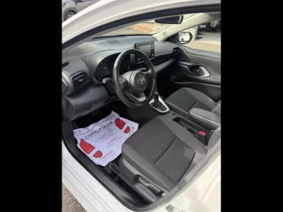 TOYOTA Yaris 116h Dynamic 5p MY22 occasion 2023 - Photo 3
