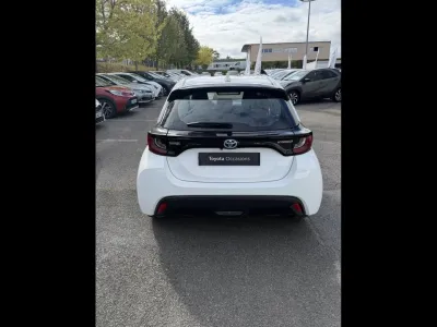 TOYOTA Yaris 116h Dynamic 5p MY22 occasion 2023 - Photo 3