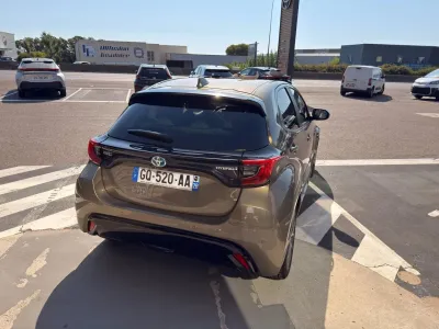 TOYOTA Yaris 116h Iconic 5p MY22 occasion 2023 - Photo 4