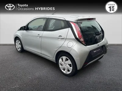 TOYOTA Aygo 1.0 VVT-i 69ch x-play 5p occasion 2017 - Photo 2