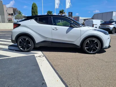 TOYOTA C-HR 1.8 Hybride 122ch GR Sport E-CVT occasion 2023 - Photo 4