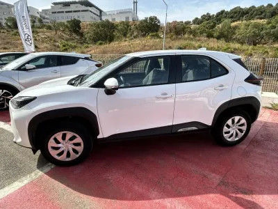 TOYOTA Yaris Cross 116h Dynamic MY22 occasion 2023 - Photo 3