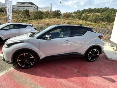 TOYOTA C-HR 2.0 Hybride 184ch GR Sport E-CVT occasion 2023 - Photo 3