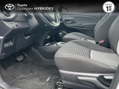 TOYOTA Yaris HSD 100h Dynamic Conf Nav occasion 2018 - Photo 3
