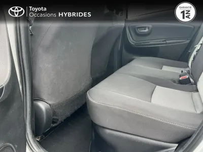 TOYOTA Yaris HSD 100h Dynamic Conf Nav occasion 2018 - Photo 4