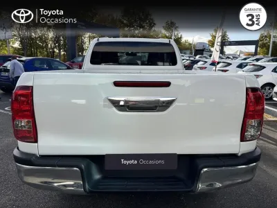 TOYOTA Hilux 2.4 D-4D 150ch X-Tra Cabine Légende 4WD RC19 occasion 2019 - Photo 4
