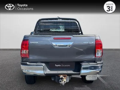 TOYOTA Hilux 2.4 D-4D 150ch X-Tra Cabine Légende 4WD RC23 occasion 2024 - Photo 4