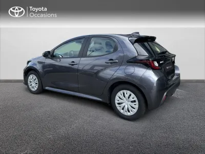TOYOTA Yaris 116h Dynamic 5p MY22 occasion 2023 - Photo 2