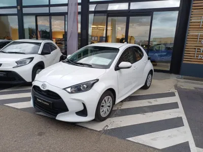TOYOTA Yaris 116h Dynamic 5p MC24 occasion 2024 - Photo 2