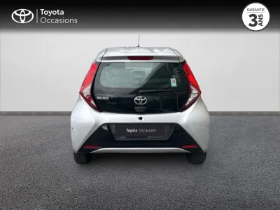 TOYOTA Aygo 1.0 VVT-i 72ch x-play 5p MY21 occasion 2022 - Photo 4