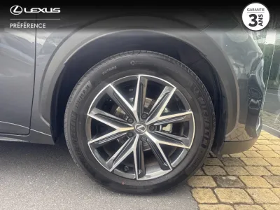 LEXUS LBX 1.5 136ch Cool 2WD Pack Advanced occasion 2025 - Photo 2