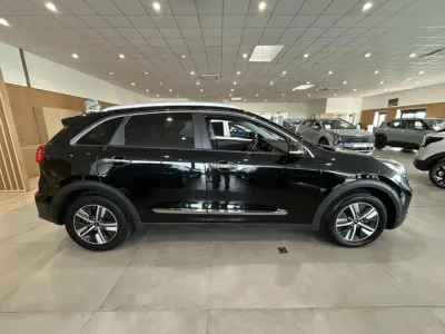 KIA Niro 1.6 GDi 105ch ISG + Plug-In 60.5ch Lounge DCT6 MY22 occasion 2022 - Photo 4