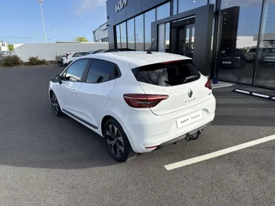 RENAULT Clio 1.6 E-Tech hybride 145ch Techno occasion 2023 - Photo 4