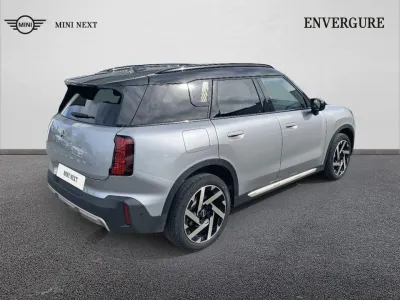 MINI Countryman C 170ch Favoured DKG7 occasion 2024 - Photo 2