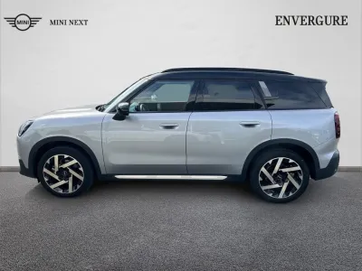 MINI Countryman C 170ch Favoured DKG7 occasion 2024 - Photo 3