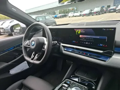 BMW Serie 5 Touring i5 340ch M Sport eDrive40 occasion 2025 - Photo 4