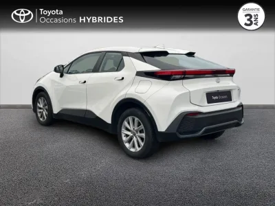 TOYOTA C-HR 1.8 Hybride 140ch Dynamic Business NG23 occasion 2024 - Photo 2