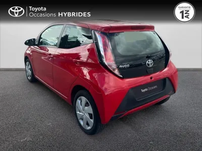 TOYOTA Aygo 1.0 VVT-i 69ch X-RED 2018 5p occasion 2018 - Photo 2