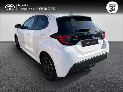 TOYOTA Yaris 116h Design 5p MY21 occasion 2023 - Photo 2